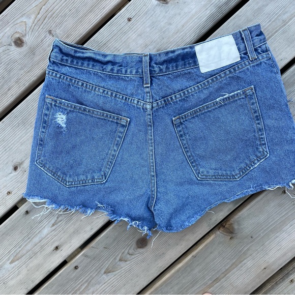 GRLFRND Hayden Low Rise Boyfriend Short, Sz 28 - Picture 2 of 10